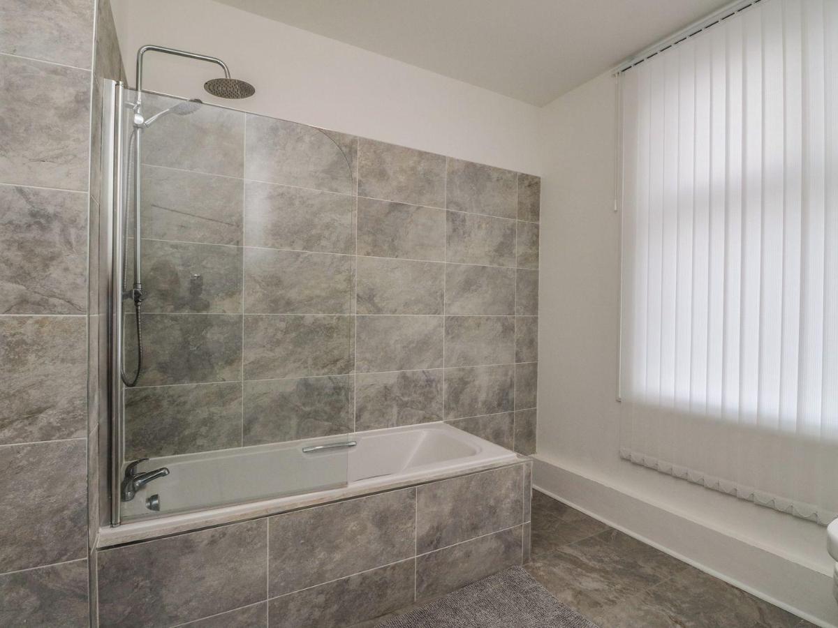 Annielea Is A Cosy 3 Bed Cottage In Helensburgh Eksteriør bilde