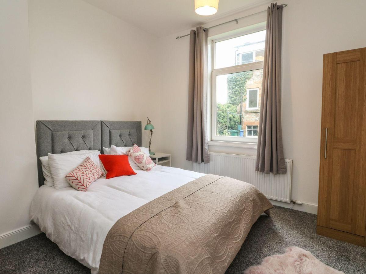 Annielea Is A Cosy 3 Bed Cottage In Helensburgh Eksteriør bilde